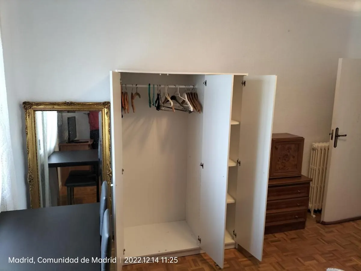 Habitaciones En Piso Con Bano Y Cocina Compartido Madrid Homestay
